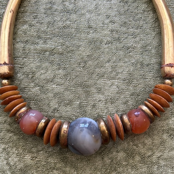 Vintage metal/disc/beaded necklace - Picture 2 of 7